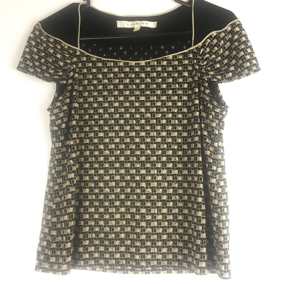 Studio Tops - Studio sizeM T-shirt black cream square design